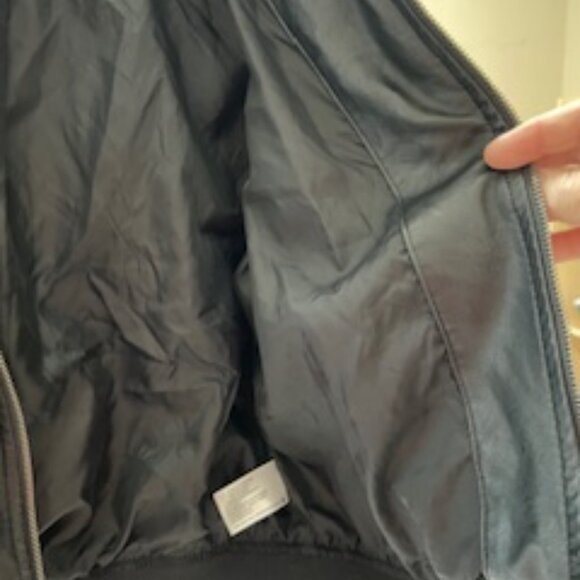 Brown lined leather coat with zippered pocket. - Picture 5 of 5